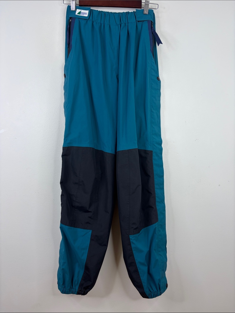 Vintage MEC Pants Mens Small Medium Blue GTX Waterproof Workwear Hiking Outdoors